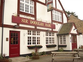 Sir Douglas Haig Inn Effingham Екстериор снимка